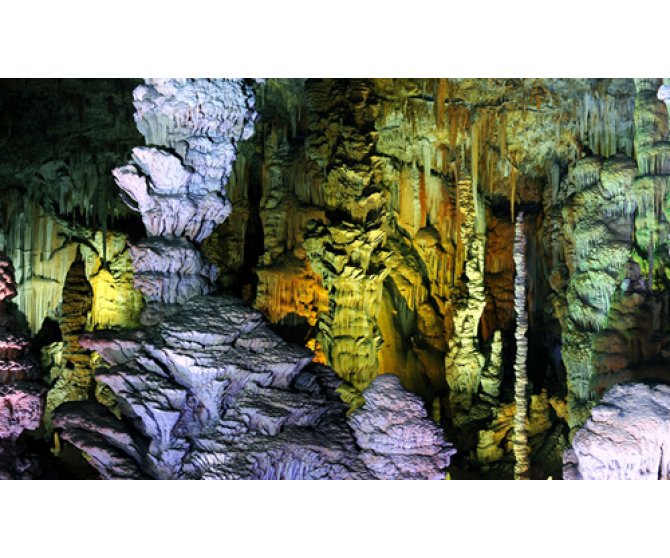 La Grotte de la Salamandre